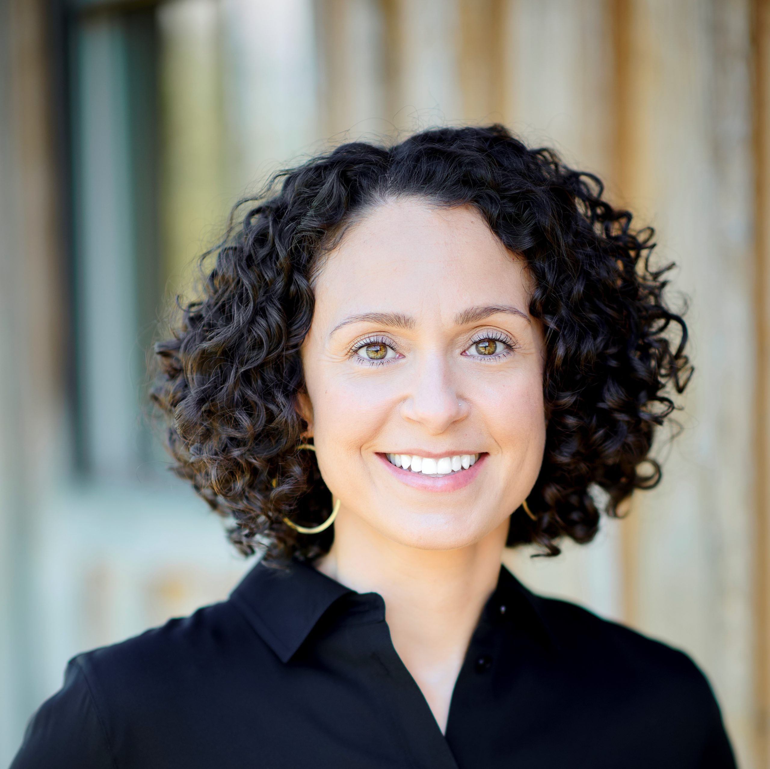 George, Mel Headshot_Square